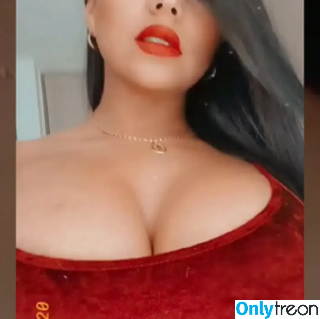 Johanna Munoz nude photo #0134 (johannamunoz / johannamunozof)