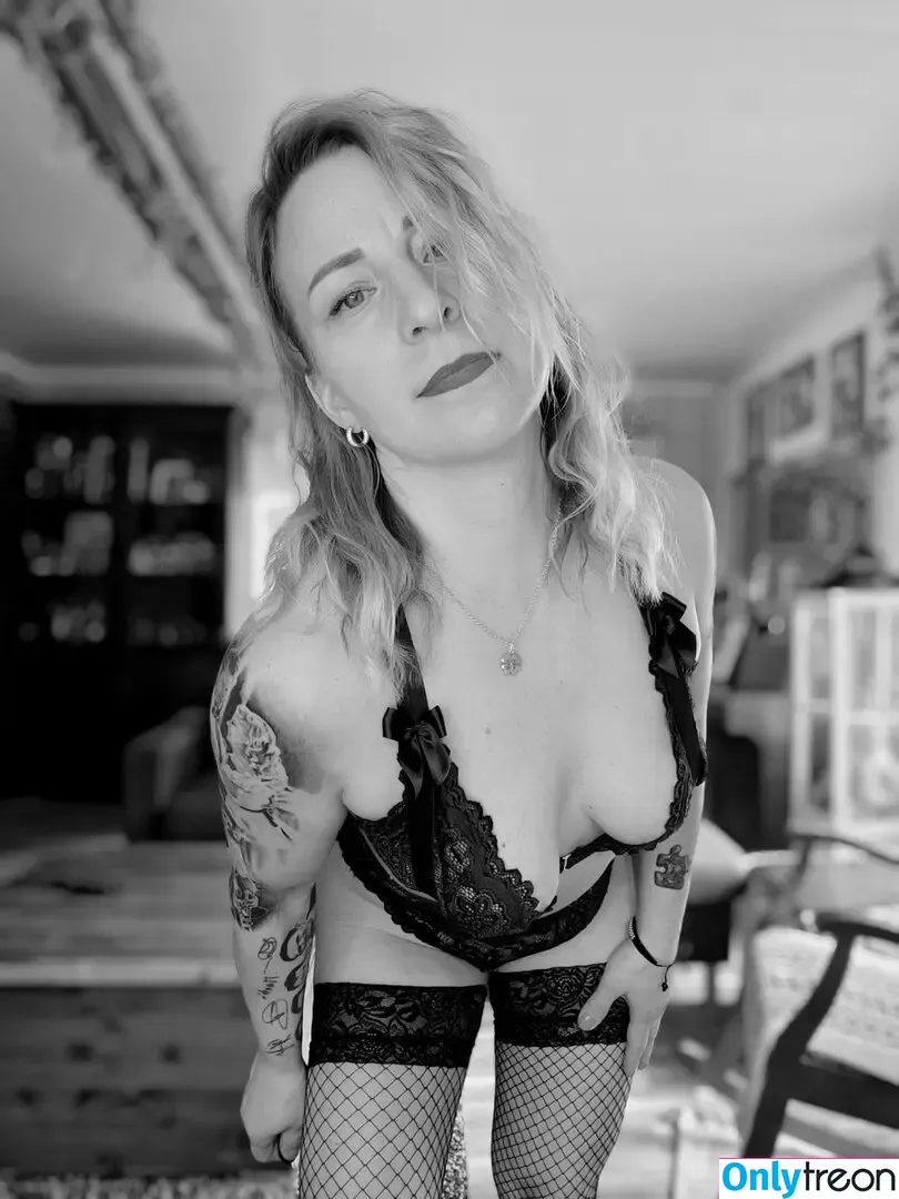 johanna76 nude photo #0006 (johanna76)