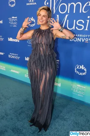 Jojo Levesque / iamjojo nude photo #0398