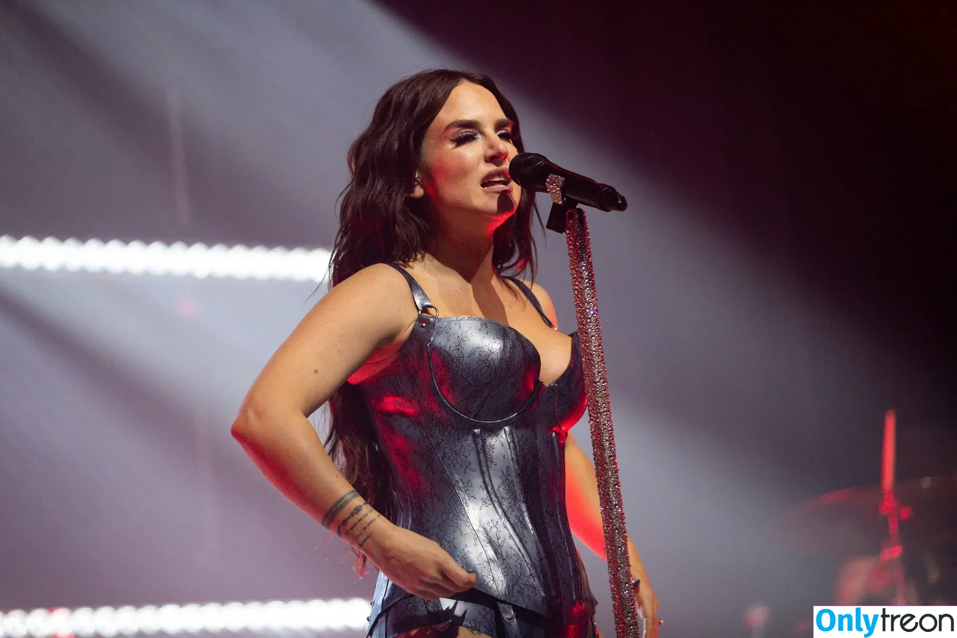 Jojo Levesque nude photo #0047 (iamjojo)