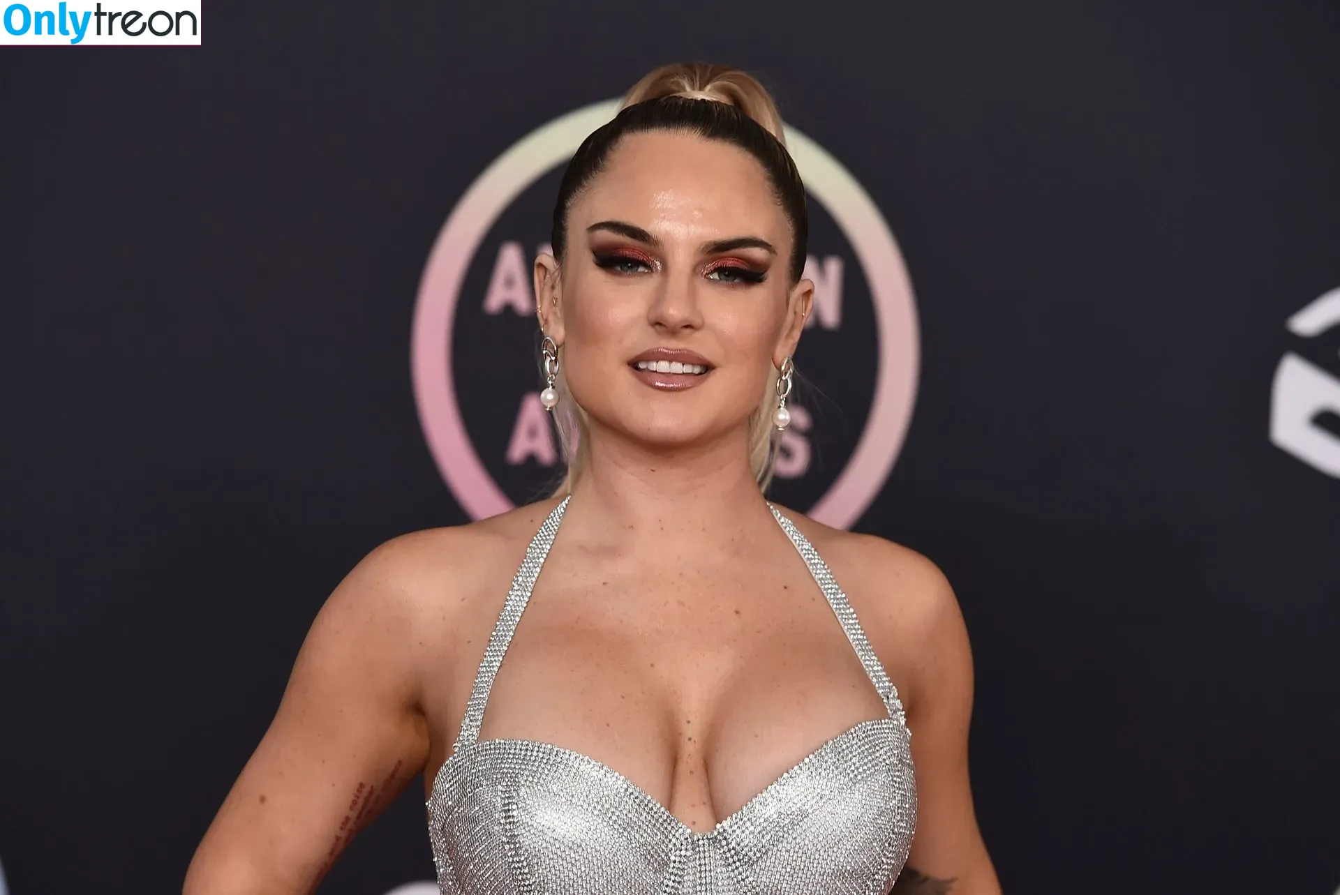 Jojo Levesque nude photo #0061 (iamjojo)