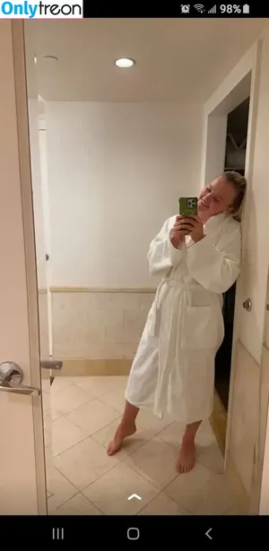Jojo Siwa / anyuser / itsjojosiwa / jojocutie nude photo #0194