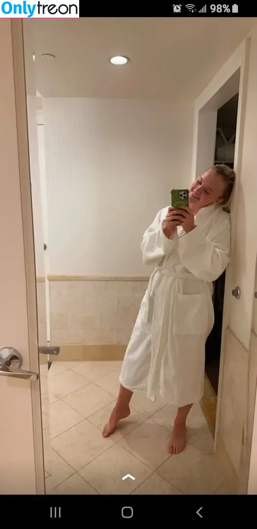 Jojo Siwa nude photo #0194 (anyuser / itsjojosiwa / jojocutie)