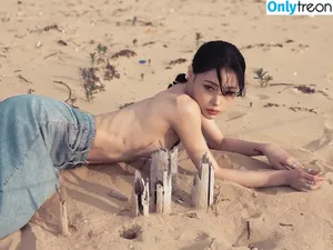 Jooahwyl nude photo #0001