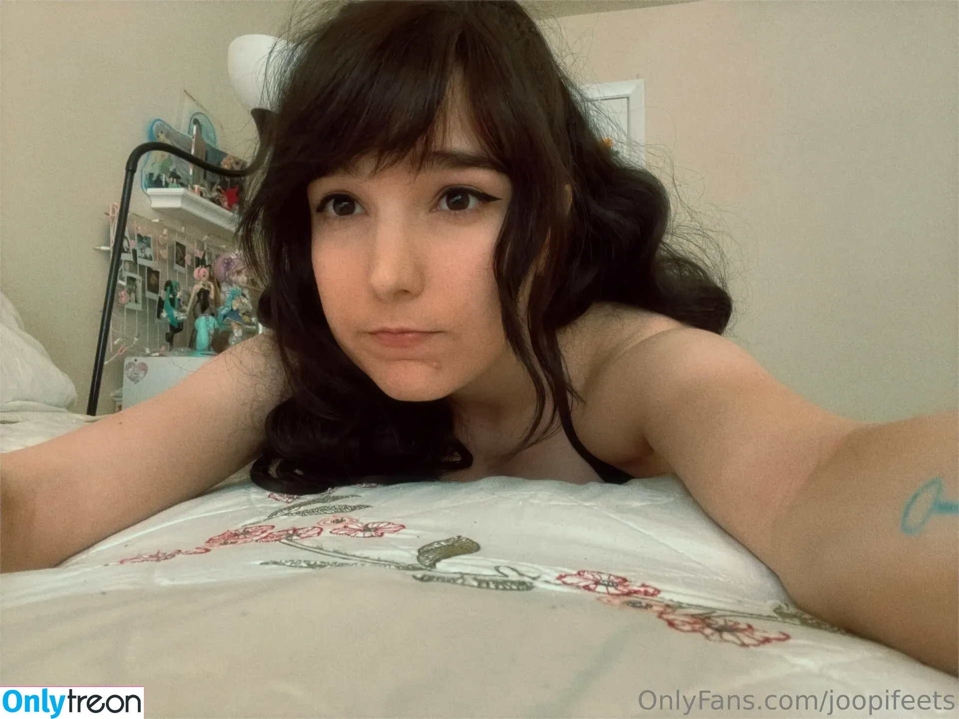 joopifeets nude photo #0040 (Jessie Smith / Joopis / thejoopis)