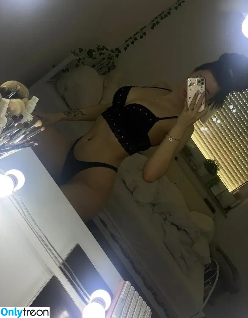 Jordan.Offiziell nude photo #0013 (Jordan_official / jordan.hikaru)