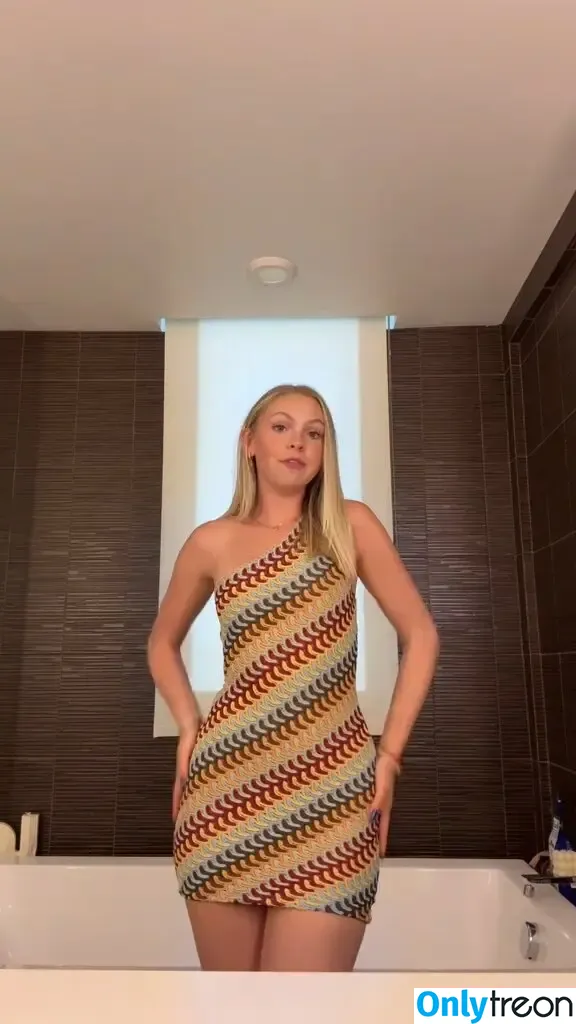 Jordyn Jones nude photo #0975 (jordylee.jones / jordynjones)