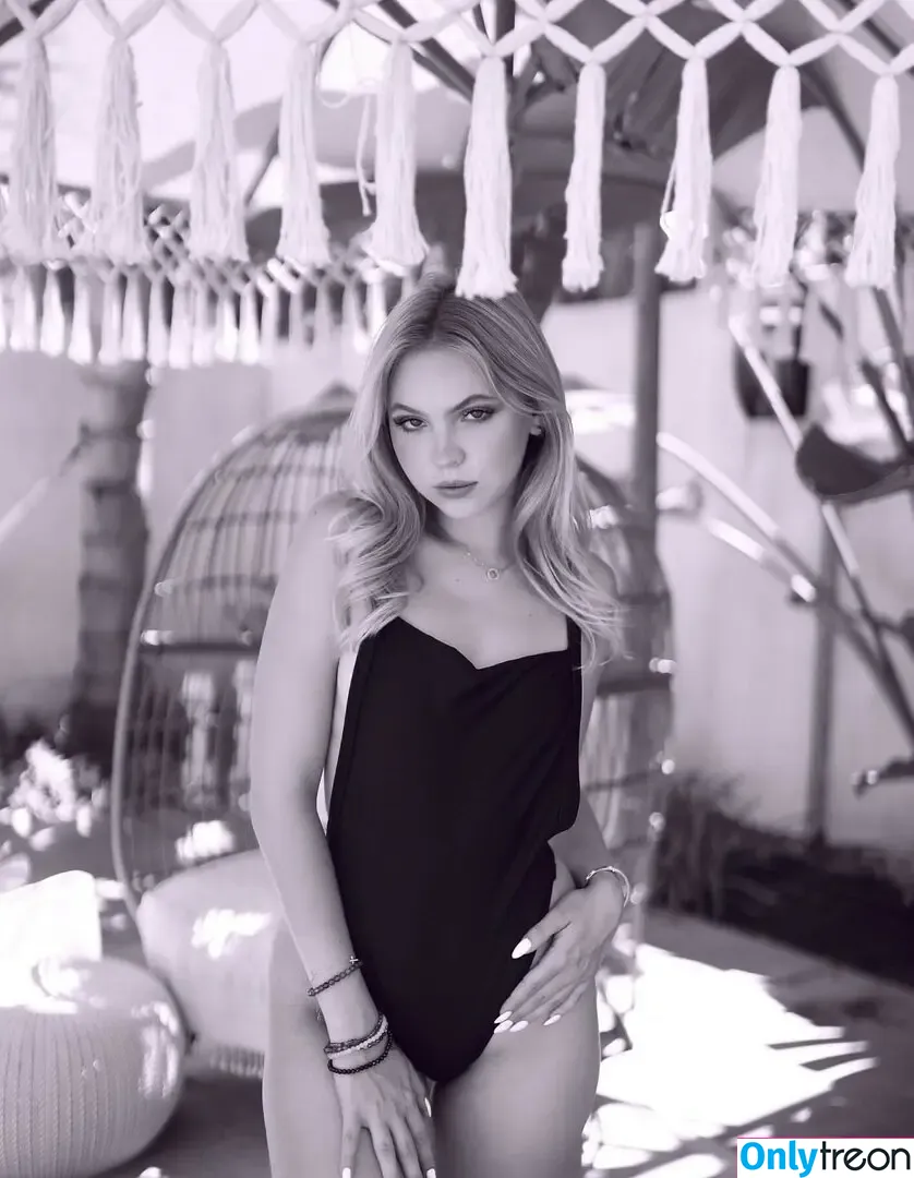 Jordyn Jones nude photo #1014 (jordylee.jones / jordynjones)