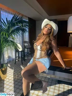 Jordyn Woods / jordynwoods nude photo #0240