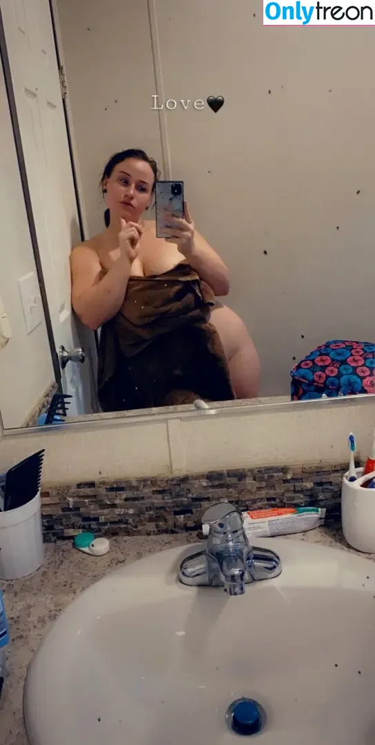 Jordynne Grace nude photo #0491 (jordynnegrace)