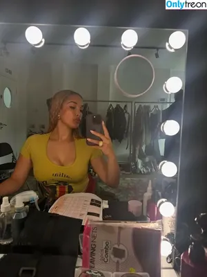 Jorja Smith / itstaaayy / jorjasmith_ nude photo #0134