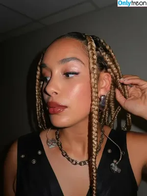 Jorja Smith / itstaaayy / jorjasmith_ nude photo #0144