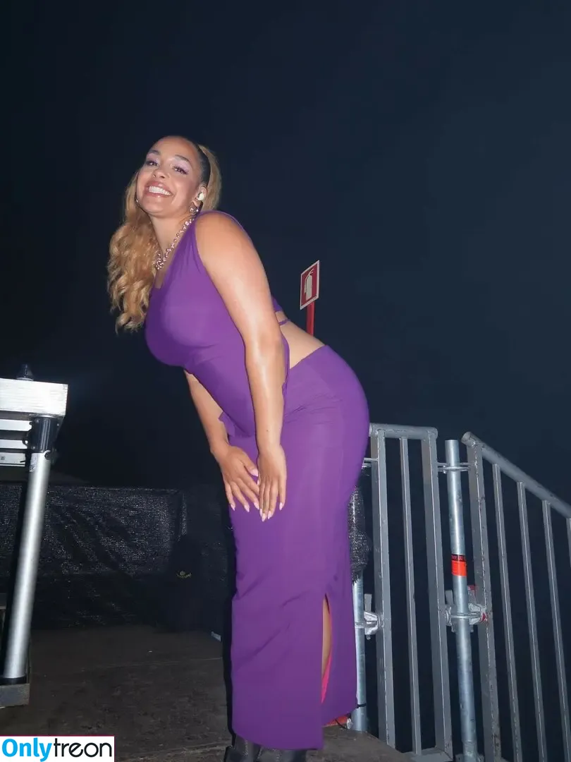 Jorja Smith nude photo #0128 (itstaaayy / jorjasmith_)