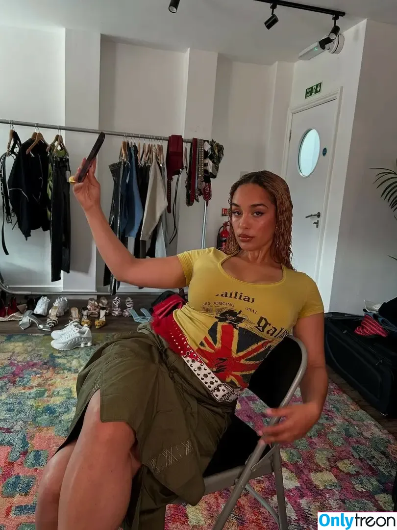 Jorja Smith nude photo #0139 (itstaaayy / jorjasmith_)