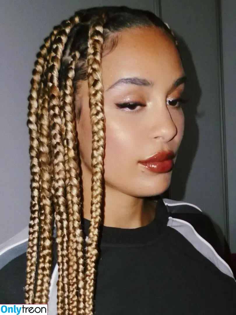 Jorja Smith nude photo #0142 (itstaaayy / jorjasmith_)