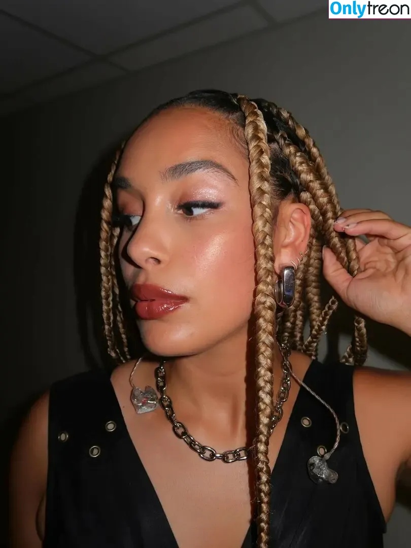 Jorja Smith nude photo #0144 (itstaaayy / jorjasmith_)