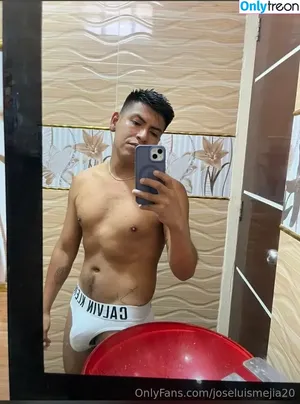 joseluismejia20 / jlu_youngjefe nude photo #0015