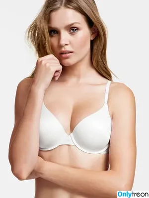 Josephine Skriver / josephineskriver / josephinskriver nude photo #0491