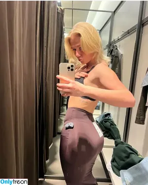 josephinenyborgolsen / JosephineSlotNyborgOlsen nude photo #0007