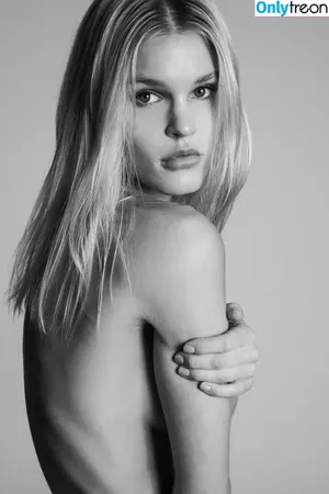 Joy Corrigan / _joycorrigan / joycorrigan nude photo #2509