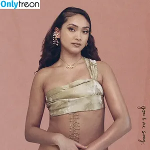 Joy Crookes / joycrookes nude photo #0026