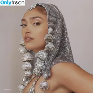 Joy Crookes / joycrookes nude photo #0041
