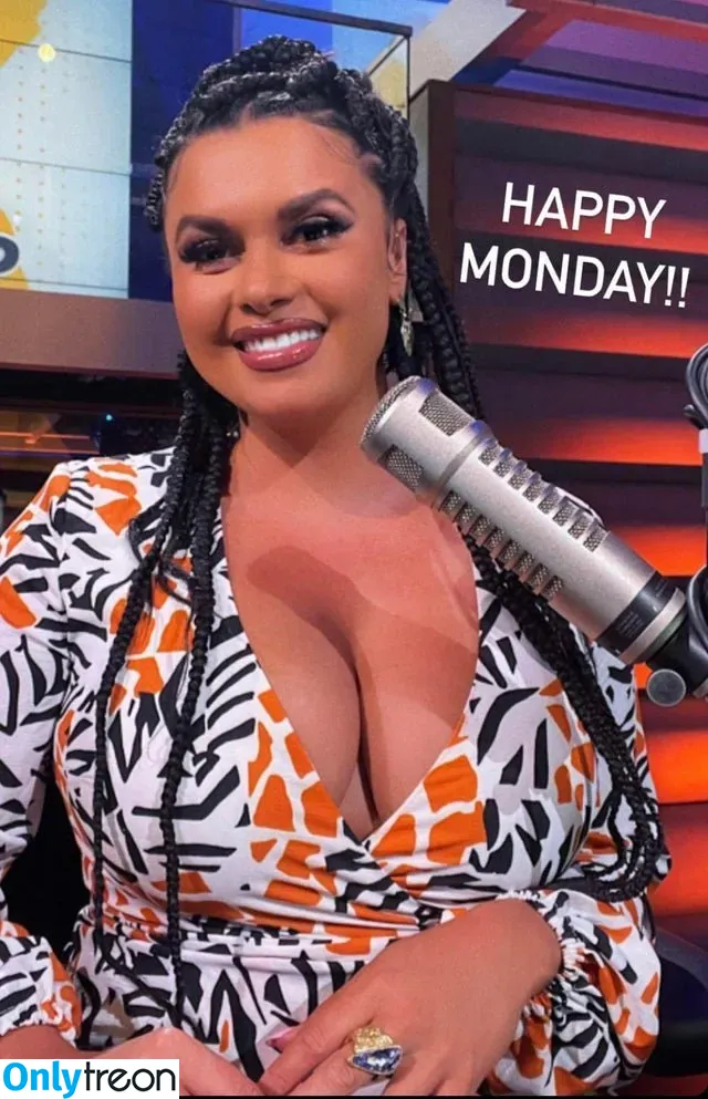 Joy Taylor nude photo #0007 (joyoustaylorjoyfree / joytaylortalks)