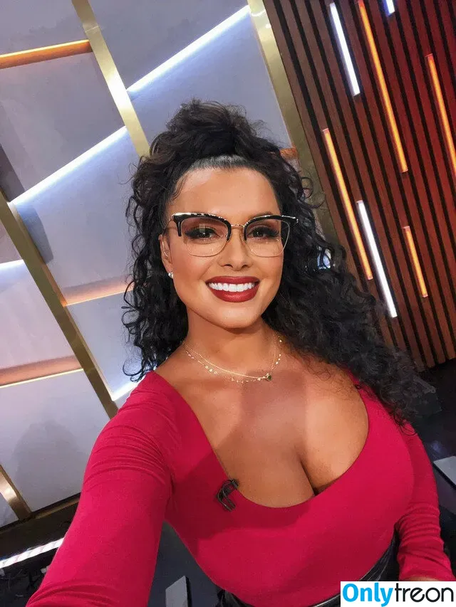 Joy Taylor nude photo #0041 (joyoustaylorjoyfree / joytaylortalks)