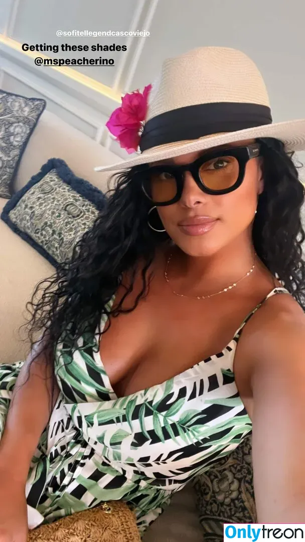 Joy Taylor nude photo #0069 (joyoustaylorjoyfree / joytaylortalks)