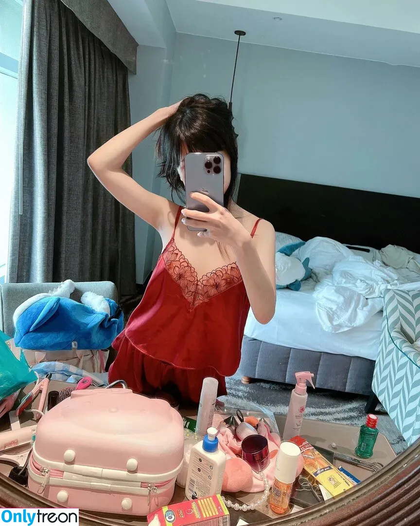 Joyce Poring nude photo #0009 (joyceporing)