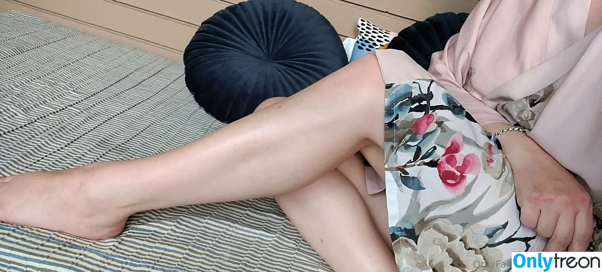 joysenevial nude photo #0031 (joysenevial)