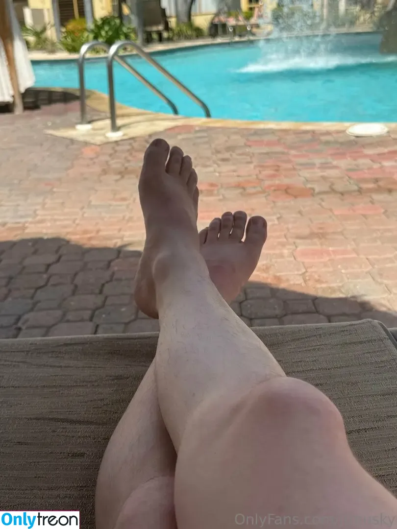 jtmusky nude photo #0025 (itsmejamestaylor)