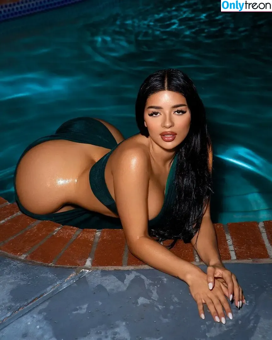 Juanita Belle nude photo #0097 (Juanita jcv / juanita_jcv / juanitajcv / thejuanitajcv)