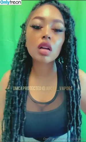 juicyjvapors / lachat_ig nude photo #0042