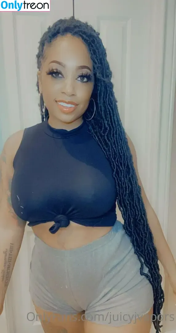 juicyjvapors nude photo #0003 (lachat_ig)
