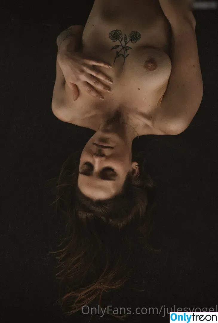 Jules Vogel nude photo #0013 (julesvogel)