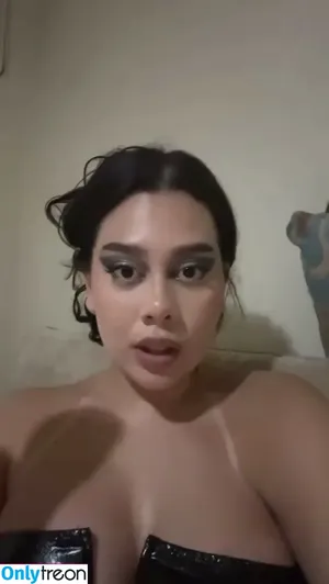 Julia Alvarenga / julinhafuracaoo / kjuliak nude photo #0022