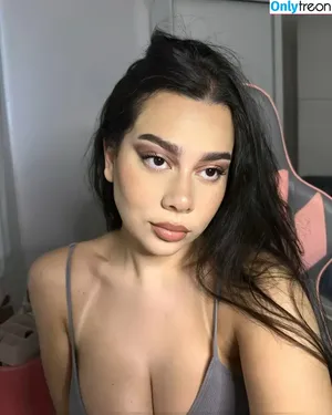 Julia Alvarenga / julinhafuracaoo / kjuliak nude photo #0048