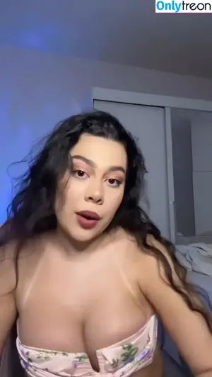 Julia Alvarenga / julinhafuracaoo / kjuliak nude photo #0066