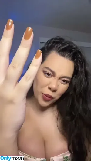 Julia Alvarenga / julinhafuracaoo / kjuliak nude photo #0070