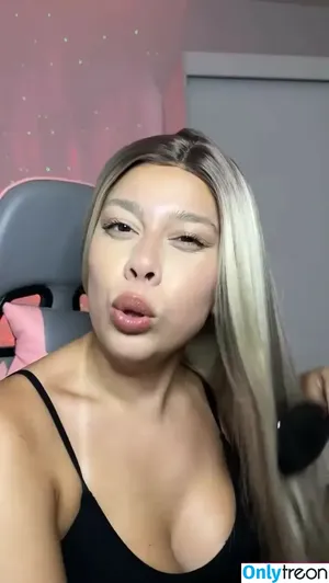 Julia Alvarenga / julinhafuracaoo / kjuliak nude photo #0078