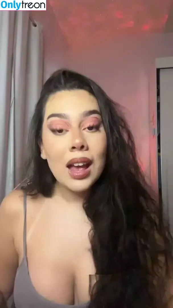 Julia Alvarenga nude photo #0037 (julinhafuracaoo / kjuliak)