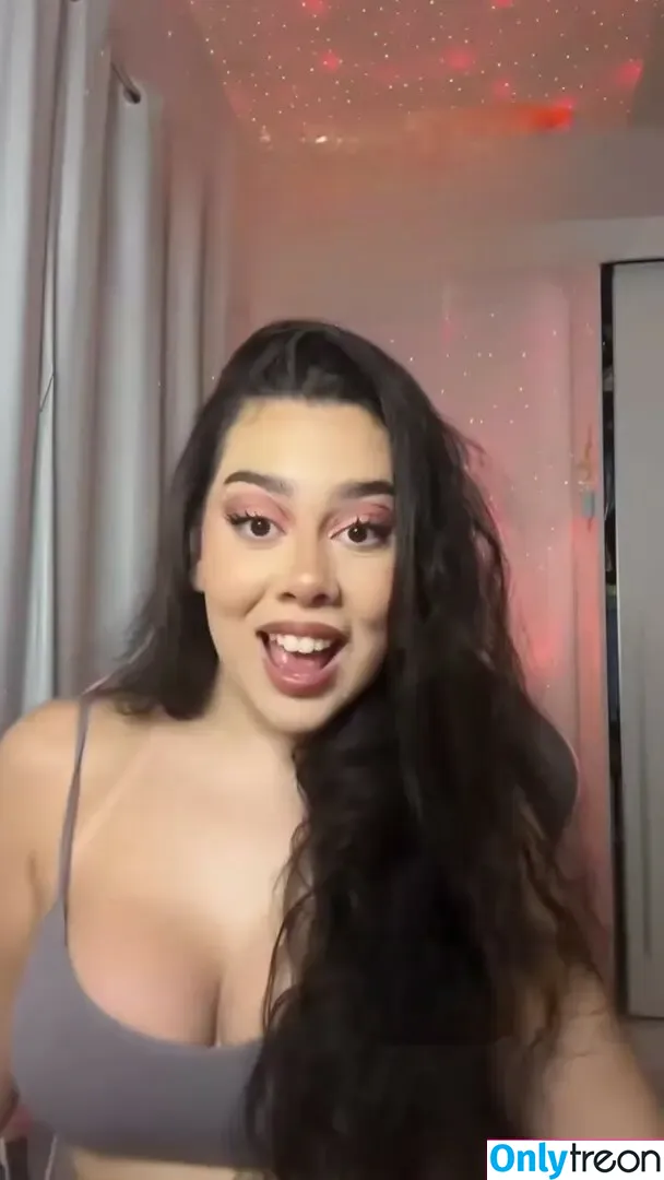 Julia Alvarenga nude photo #0038 (julinhafuracaoo / kjuliak)