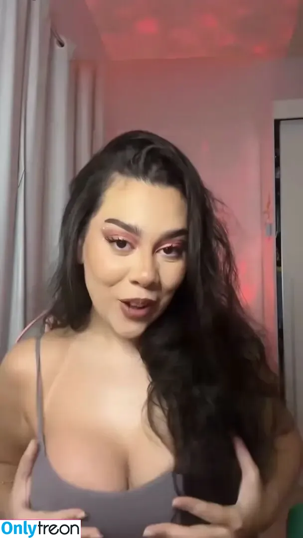 Julia Alvarenga nude photo #0041 (julinhafuracaoo / kjuliak)