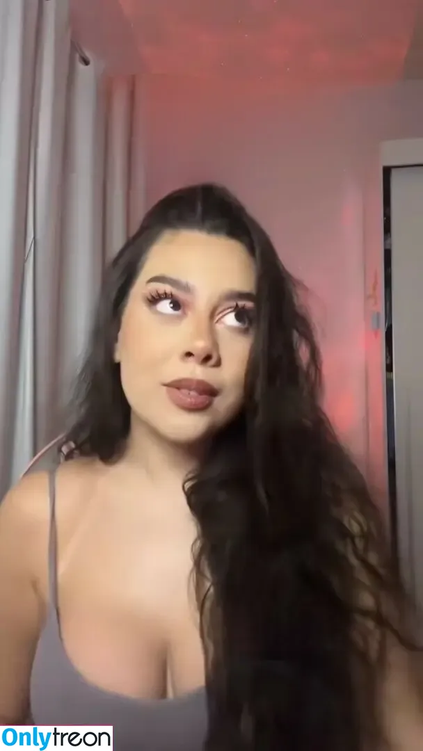Julia Alvarenga nude photo #0043 (julinhafuracaoo / kjuliak)