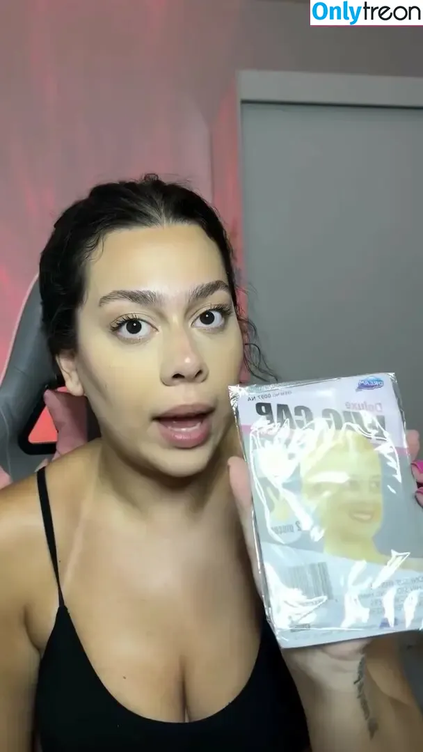 Julia Alvarenga nude photo #0074 (julinhafuracaoo / kjuliak)