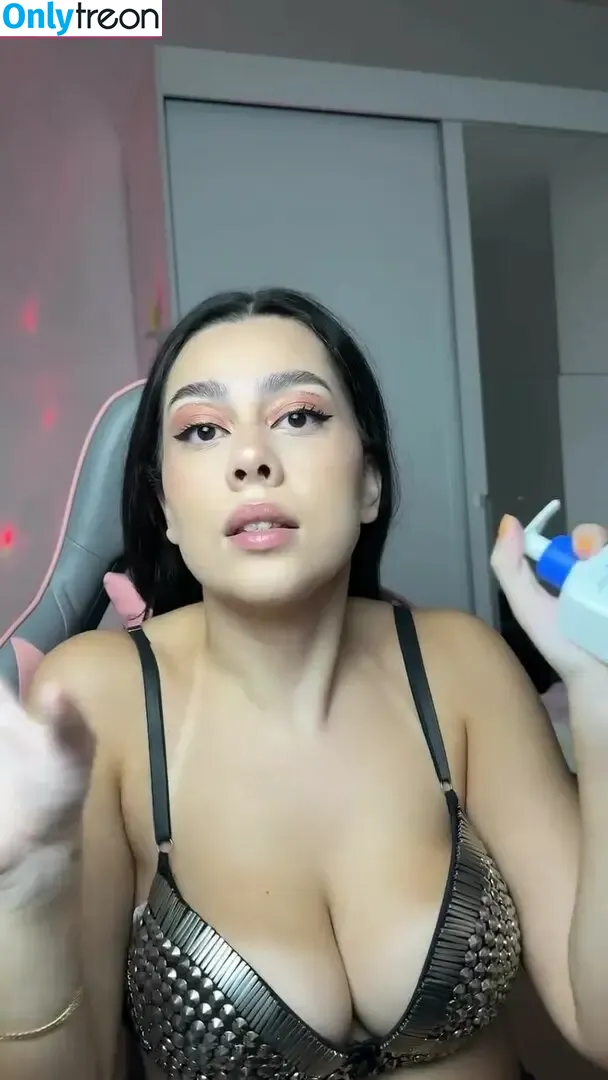 Julia Alvarenga nude photo #0085 (julinhafuracaoo / kjuliak)