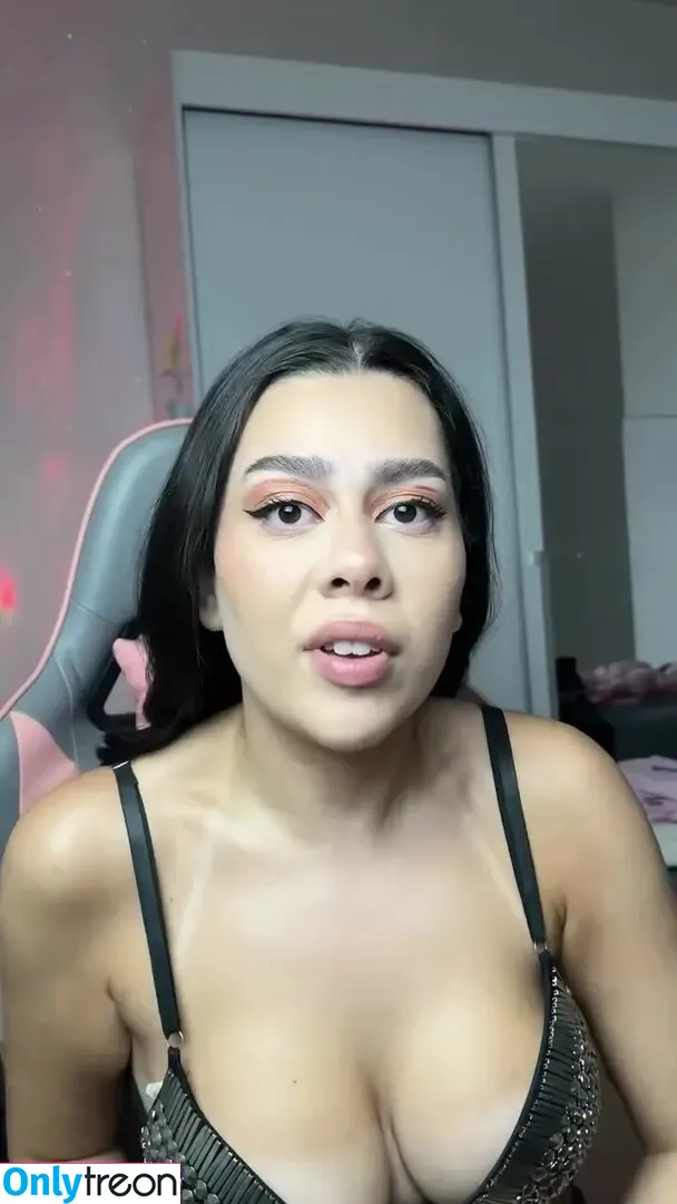 Julia Alvarenga nude photo #0086 (julinhafuracaoo / kjuliak)