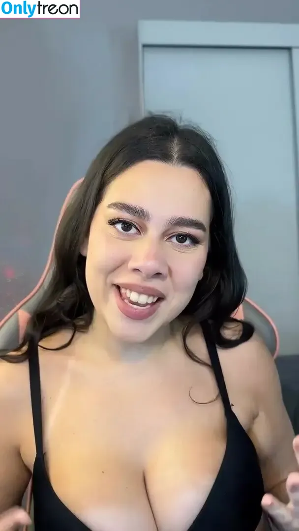 Julia Alvarenga nude photo #0092 (julinhafuracaoo / kjuliak)