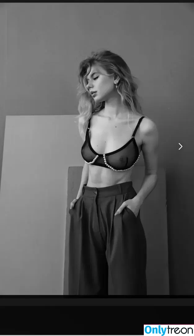 Julia Artemova nude photo #0011 (arte_nova / julia.artemova)
